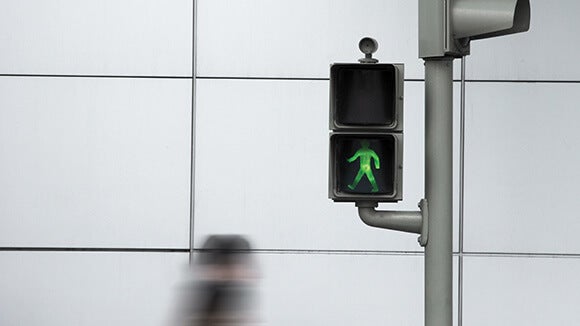 green walk sign
